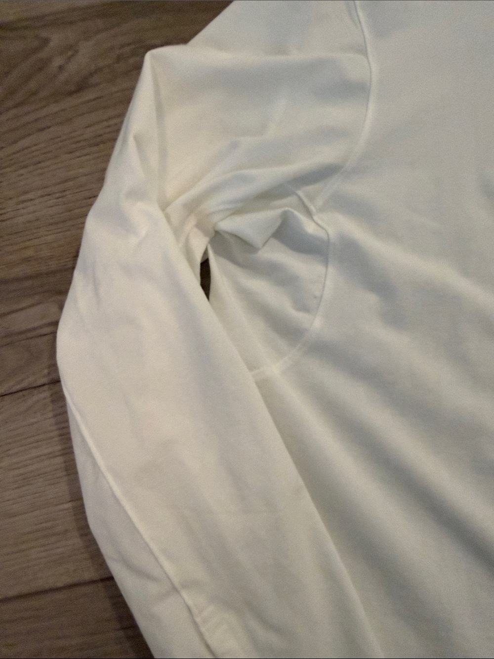 Lulu lemon Men's White Long-Sleeve Button-Up Shirt - Picture 4 of 8
